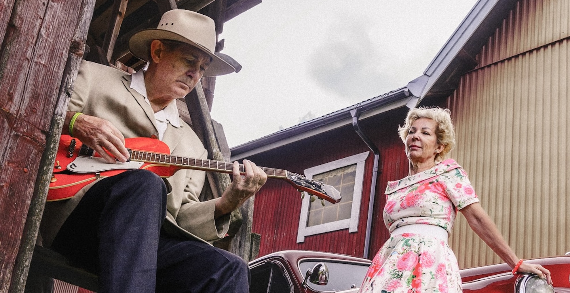 Premiär för Seegerwood-turnén med countrylegenden Doug Seegers och rockabillydrottningen Eva Eastwood – 19 av landets större konserthus får besök!